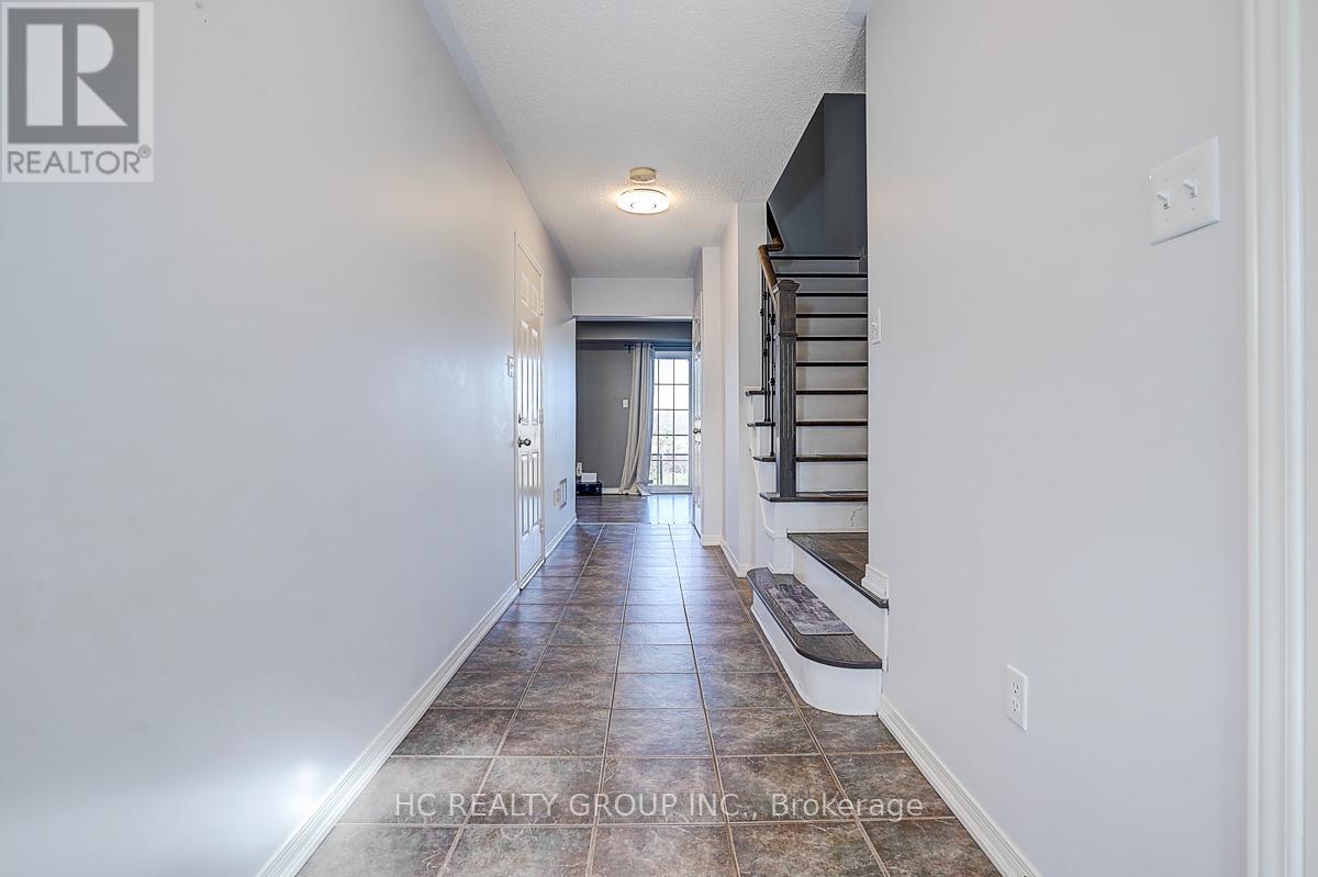 20 PRINCE CHARLES WAY - 9