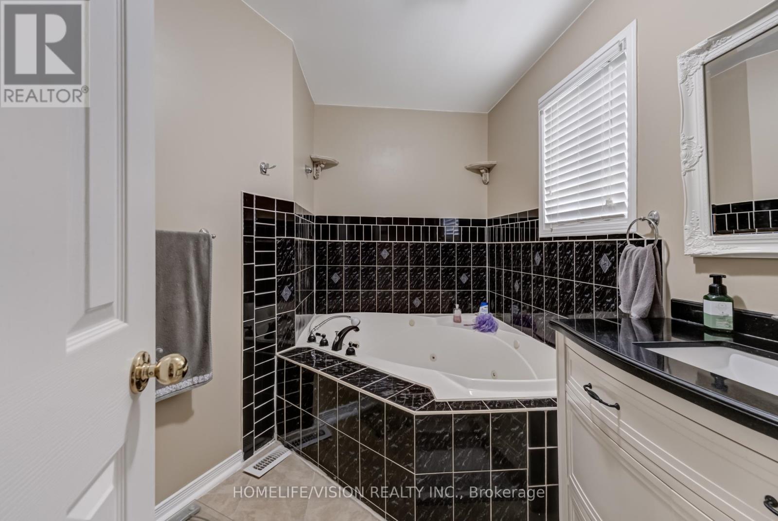 55 ETHERINGTON CRESCENT - 20