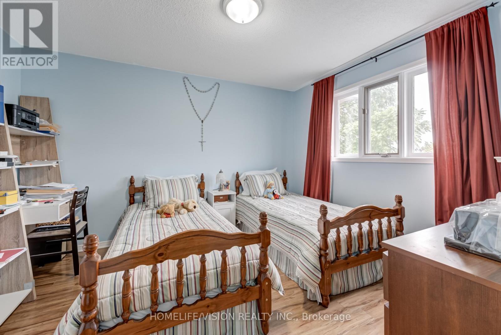 55 ETHERINGTON CRESCENT - 26