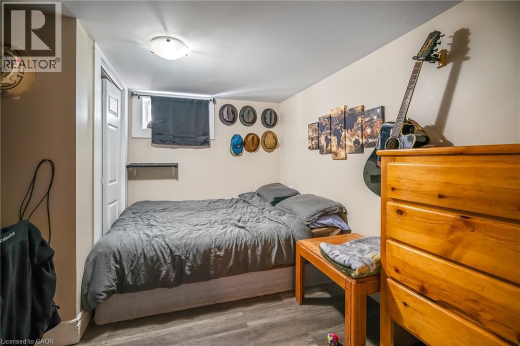 15 DELAWARE Street, St. Catharines, Ontario, L2M5L9 — Photo 6