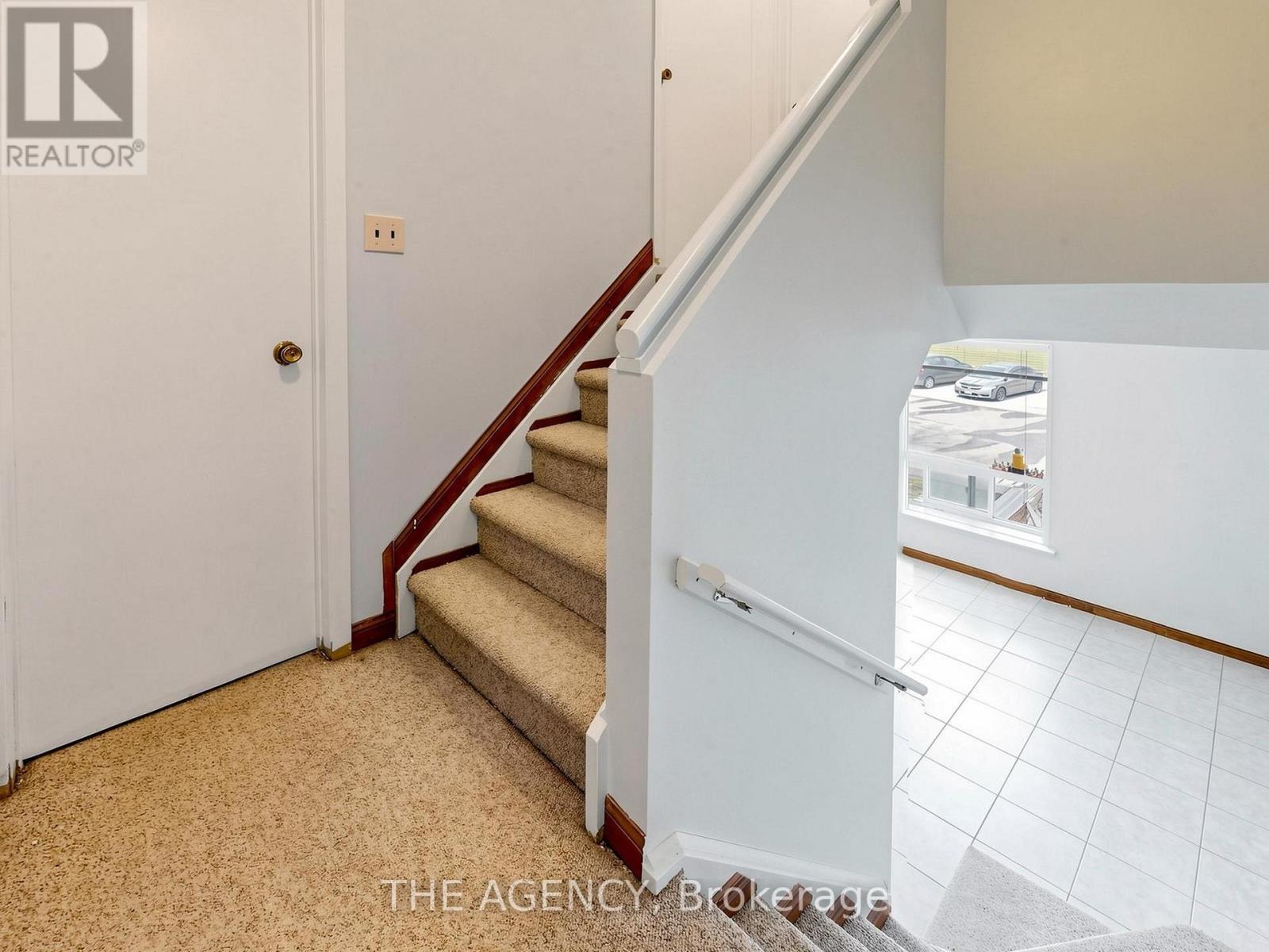 ##33 1559 ALBION ROAD - 16