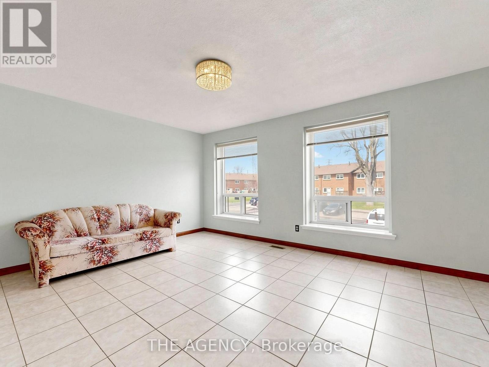 ##33 1559 ALBION ROAD - Image 3