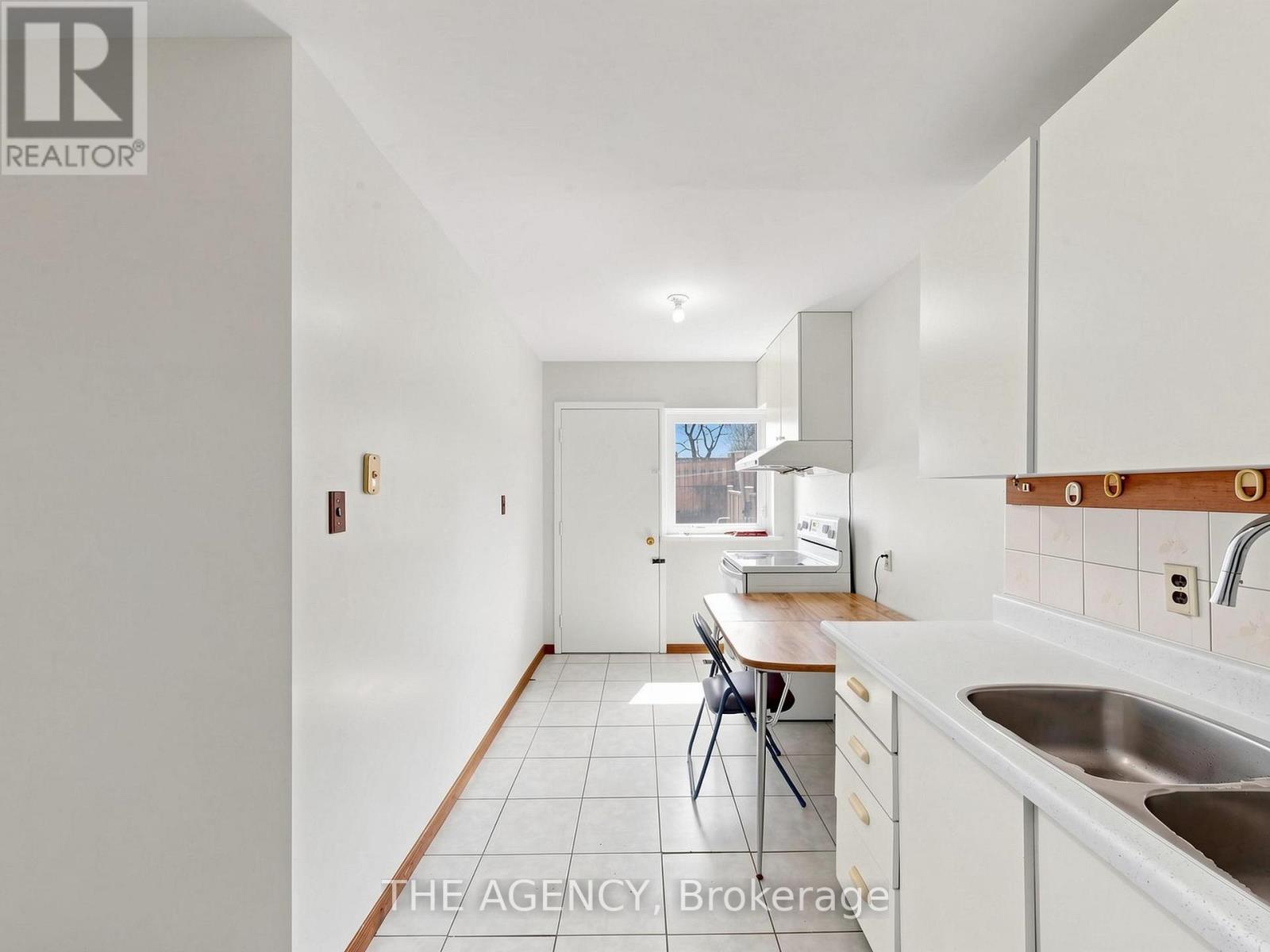 ##33 1559 ALBION ROAD - 5