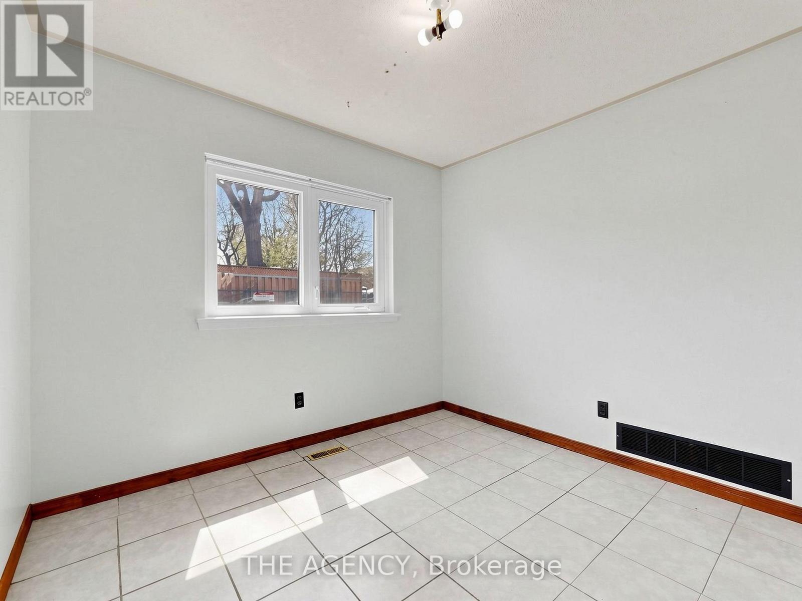 ##33 1559 ALBION ROAD - 7