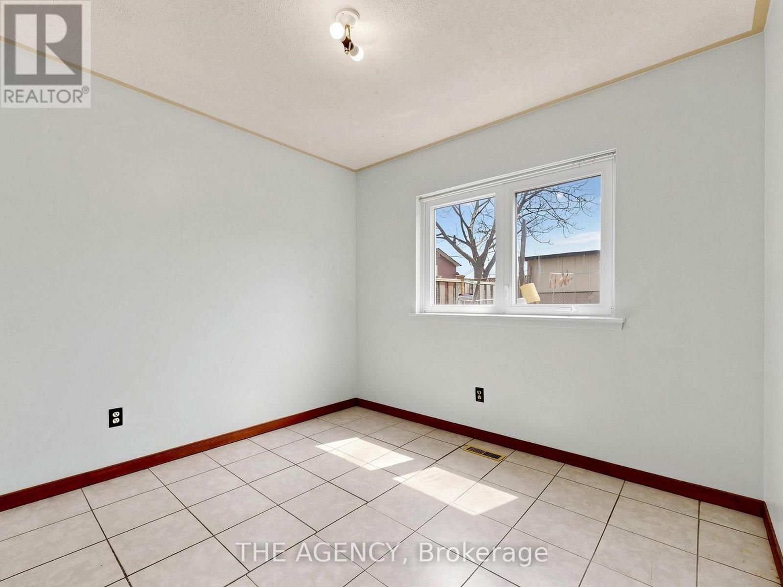 ##33 1559 ALBION ROAD - 8
