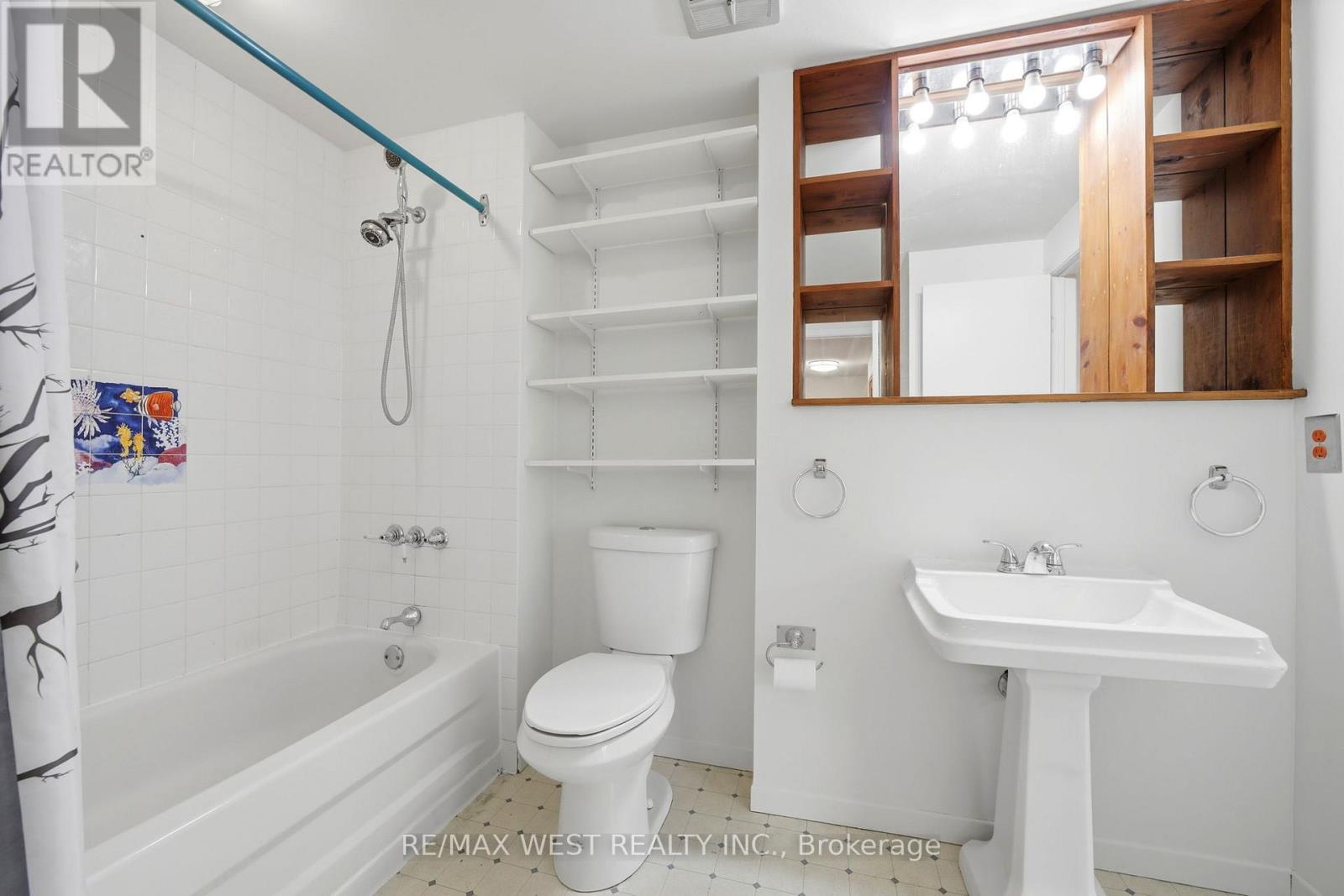 #43 318 LAURIER AVENUE - 5
