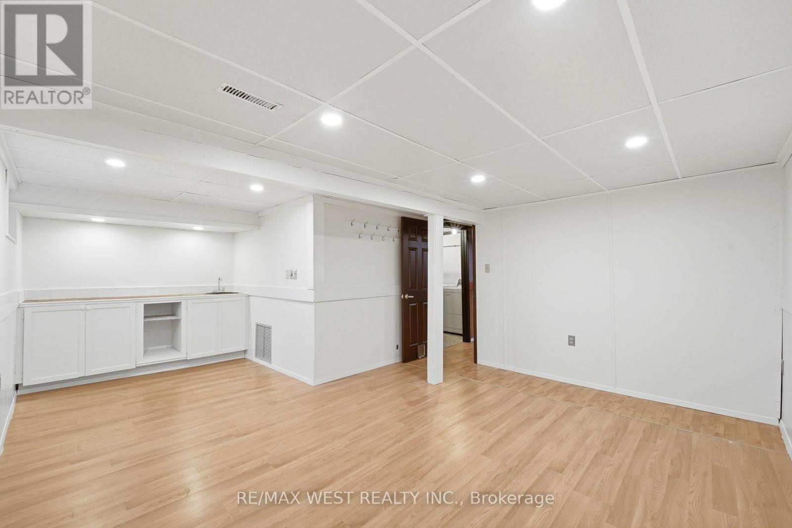 #43 318 LAURIER AVENUE - 8