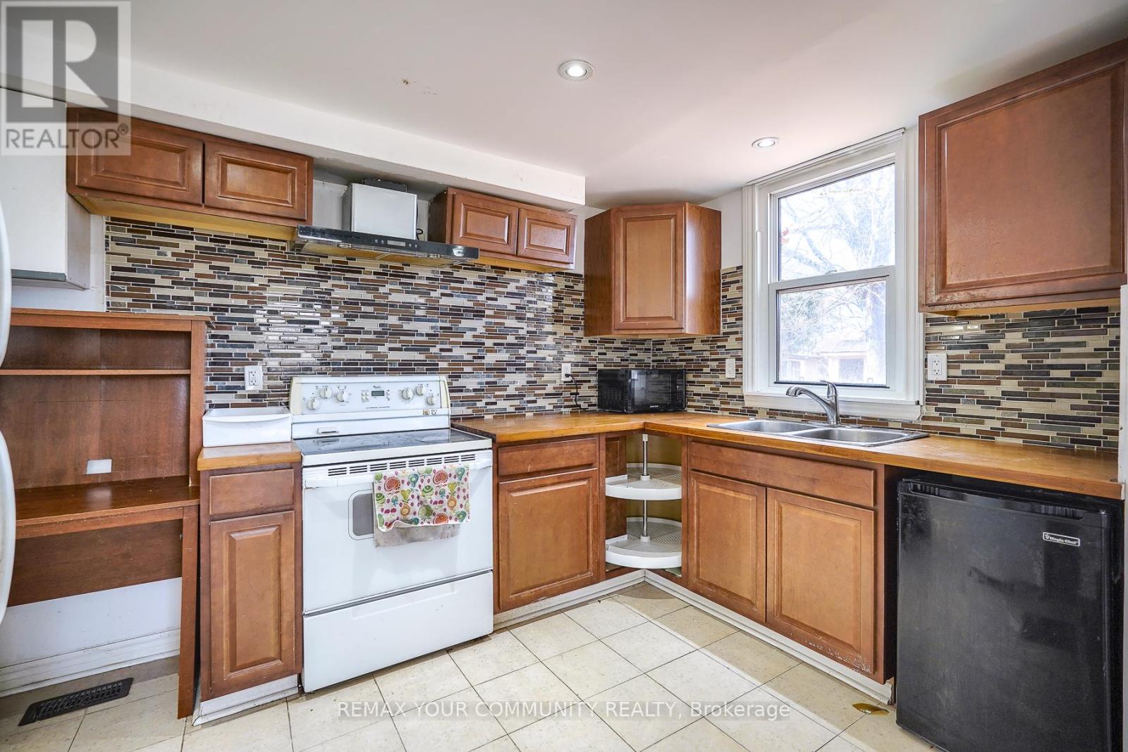 20364 ST. ANDREWS ROAD - 12