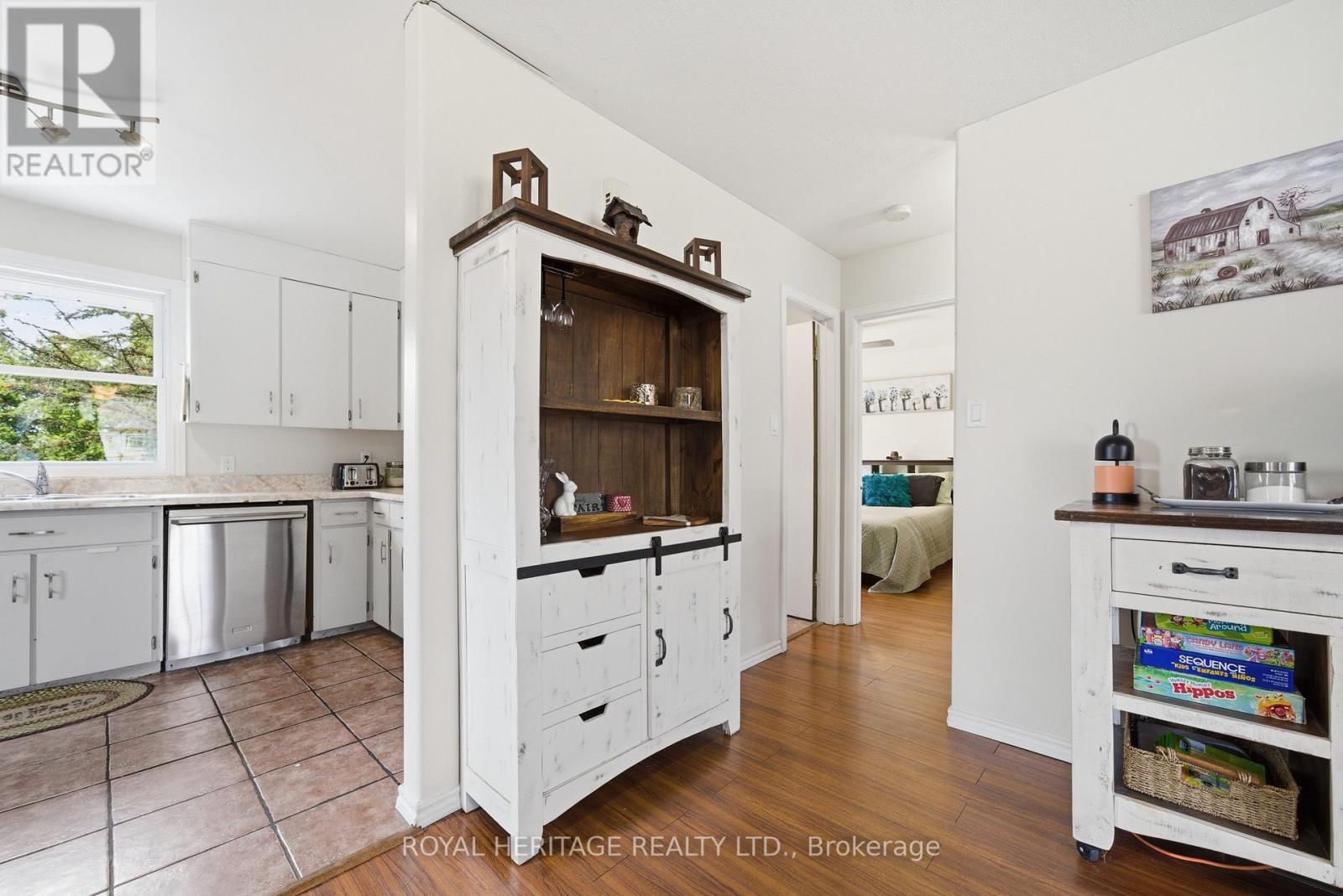 15 KIDD AVENUE - 16