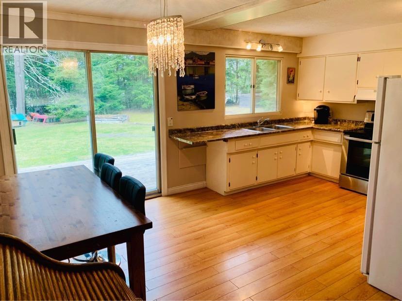 2158 GRANDVIEW DRIVE - 6