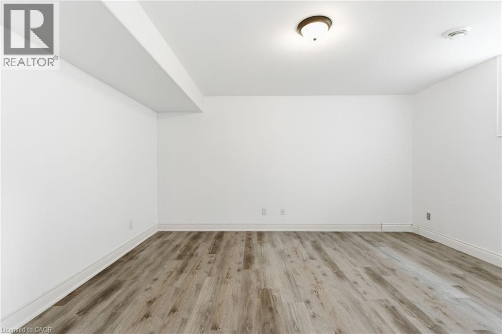 1049 KETTLE Court Unit# Lower, Fort Erie, Ontario, L2A1H3 — Photo 5