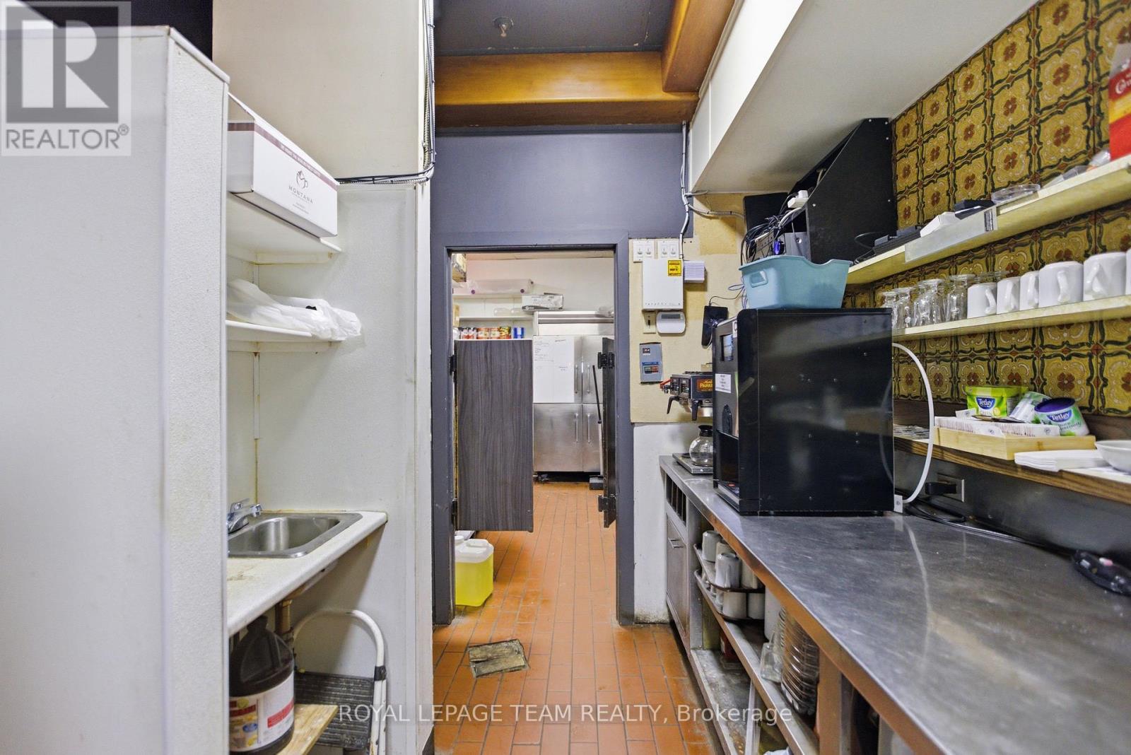 Business for Sale in Ottawa – 2645 ALTA VISTA DRIVE, Ottawa – MLS# X13065378 - Image 11