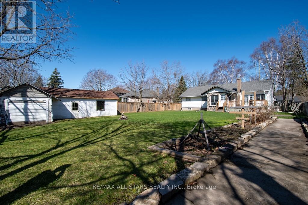 1426 HIGHWAY 7A - 27