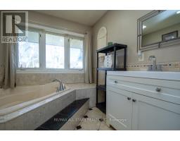 1426 Highway 7a, Kawartha Lakes, ON L0A1A0 Photo 17