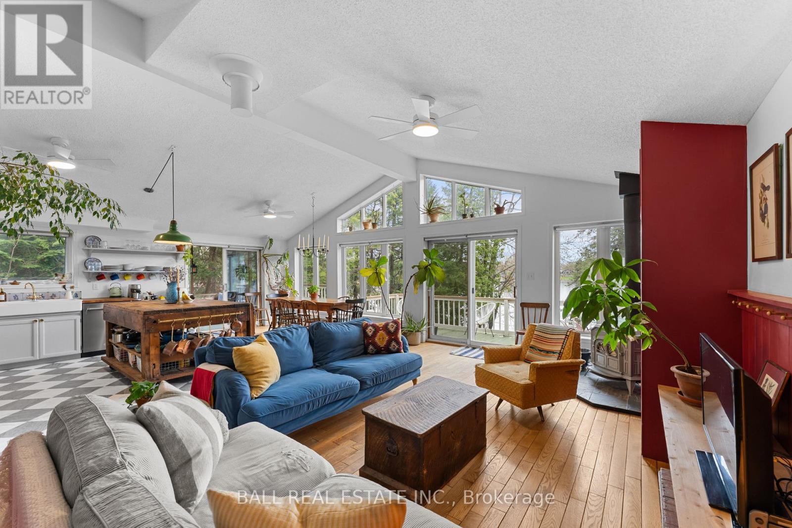 26 CEDAR COURT - 8