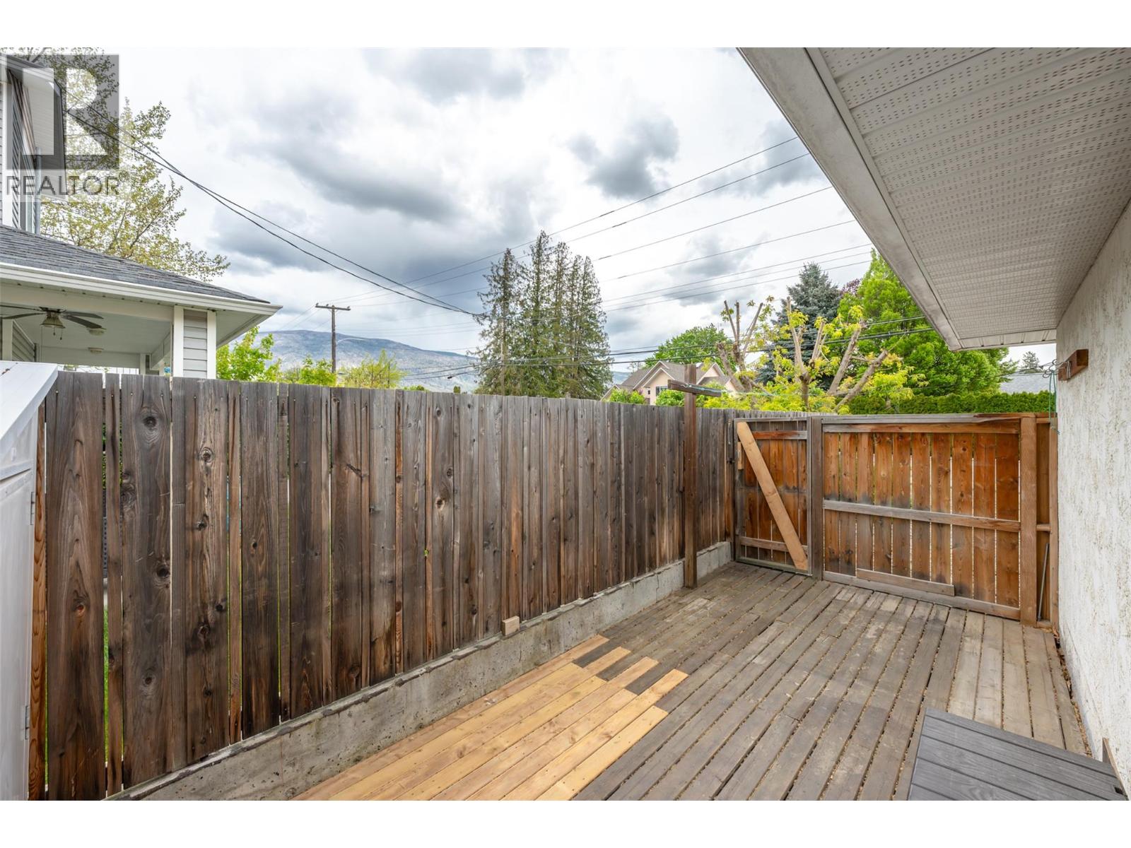 1 6462 Park Drive, Oliver