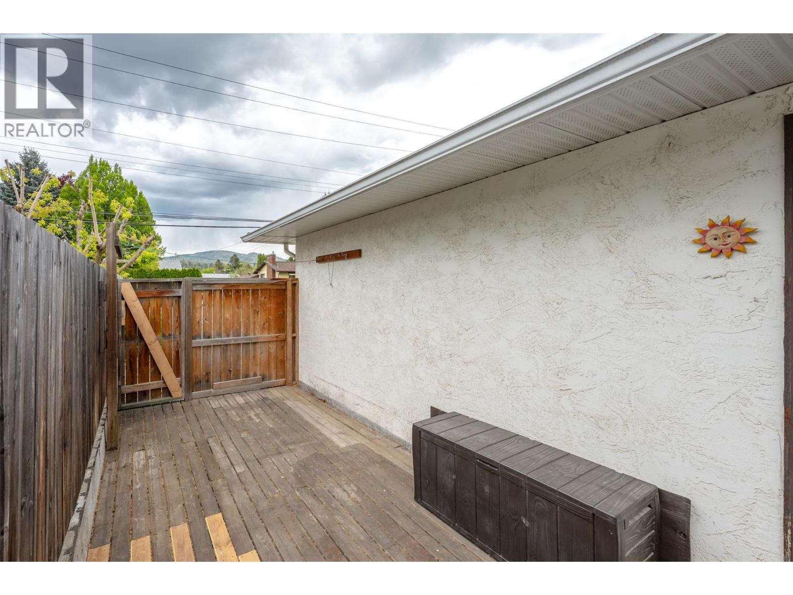 1 6462 Park Drive, Oliver
