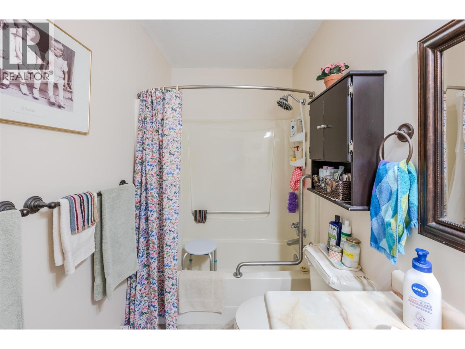 1 6462 Park Drive, Oliver