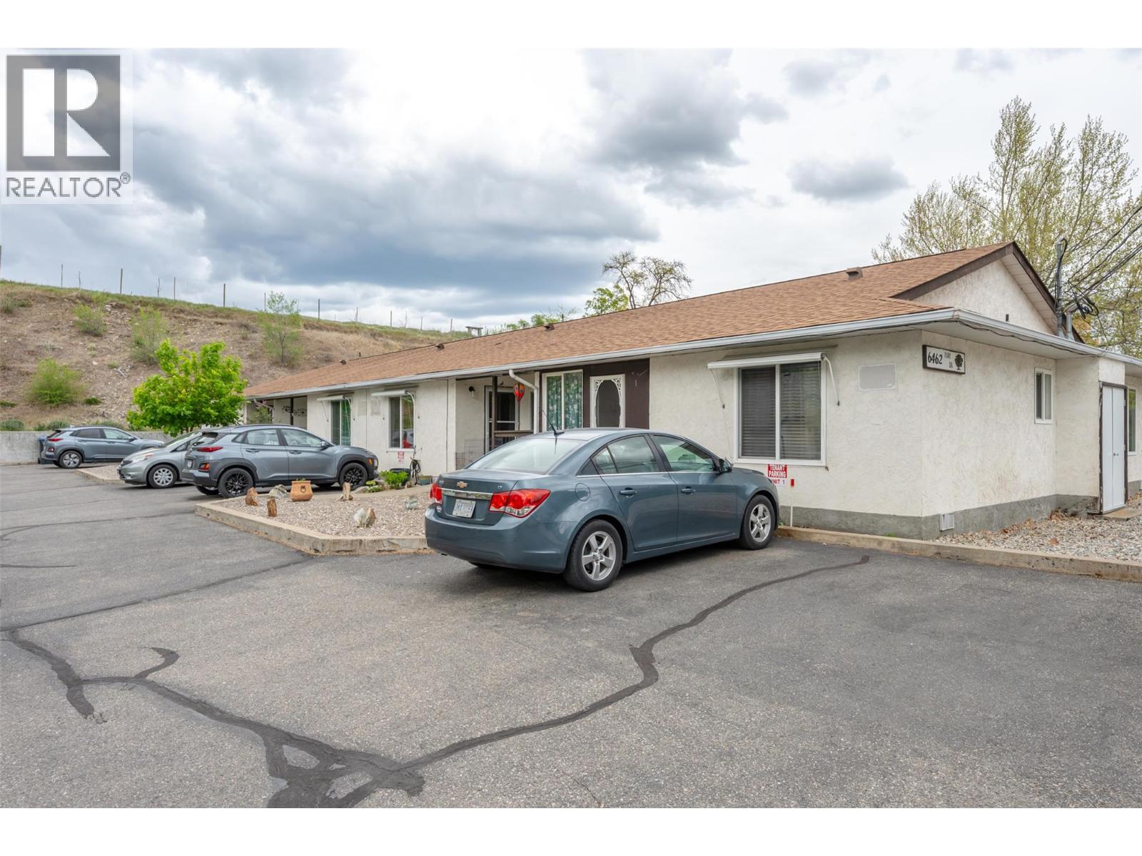 1 6462 Park Drive, Oliver