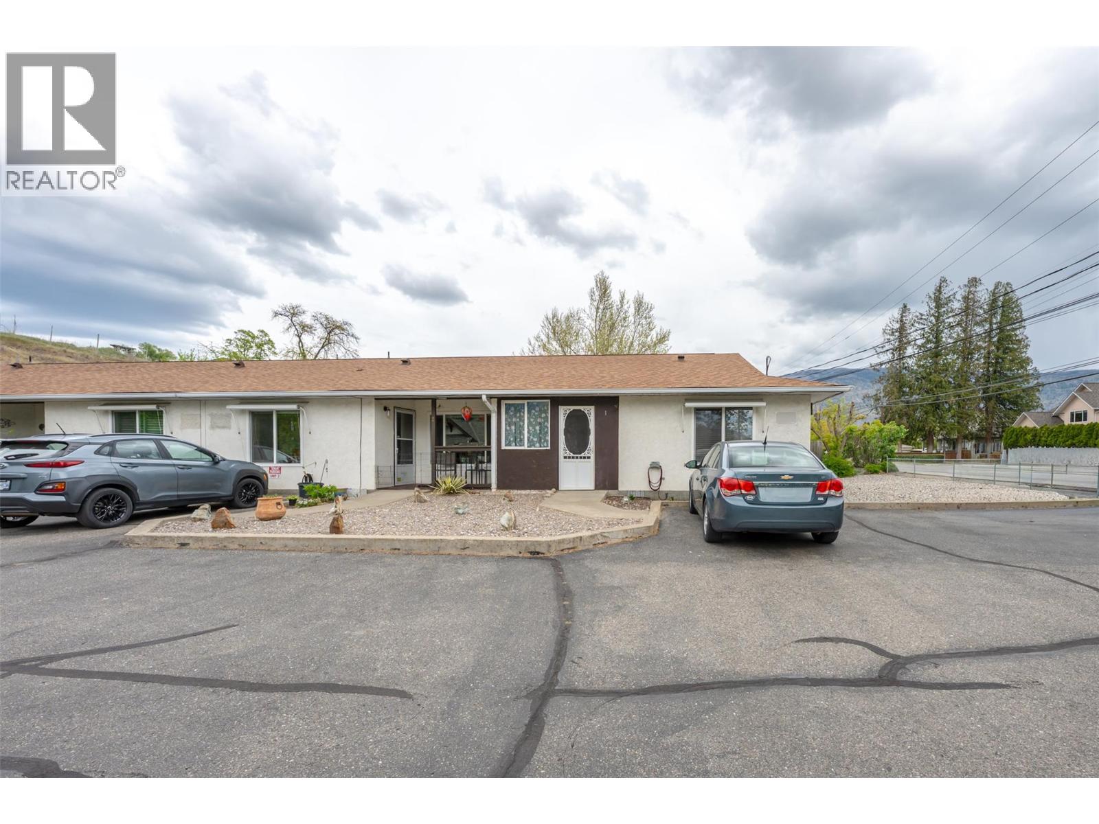 1 6462 Park Drive, Oliver