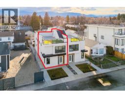 3 943 Fuller Avenue, Kelowna