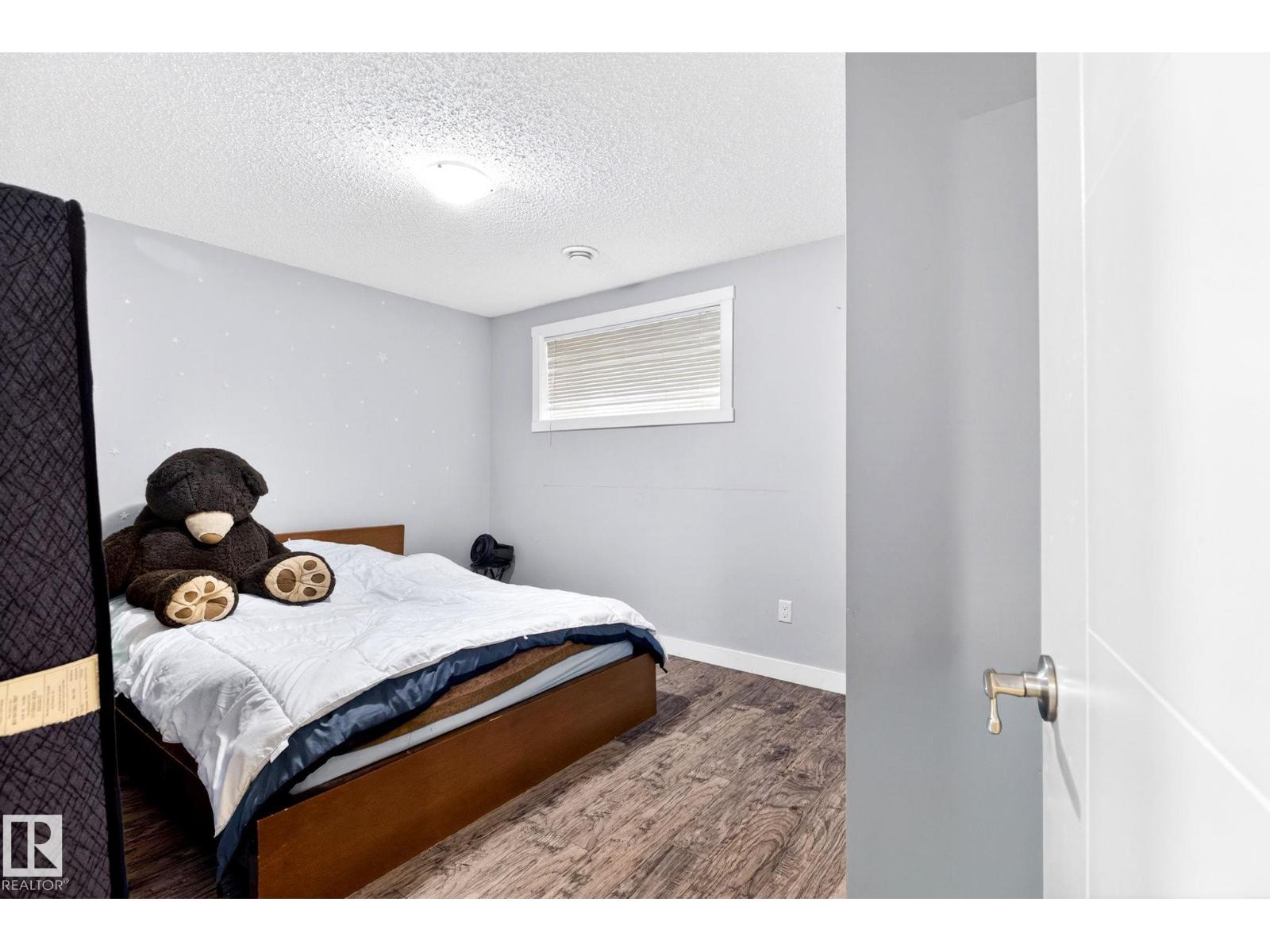308 42 AV NW, Edmonton