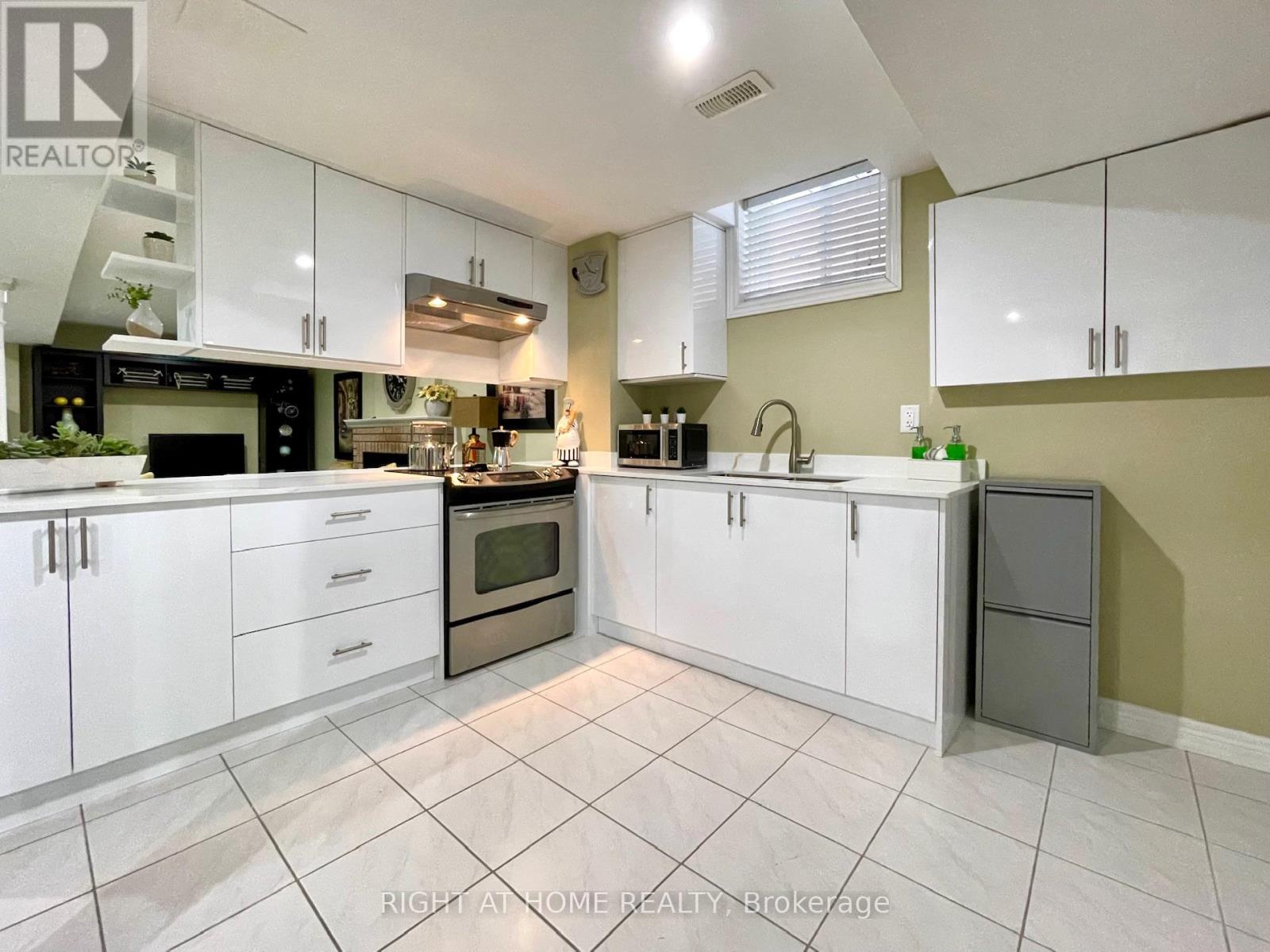 70 BELLONA STREET - 40