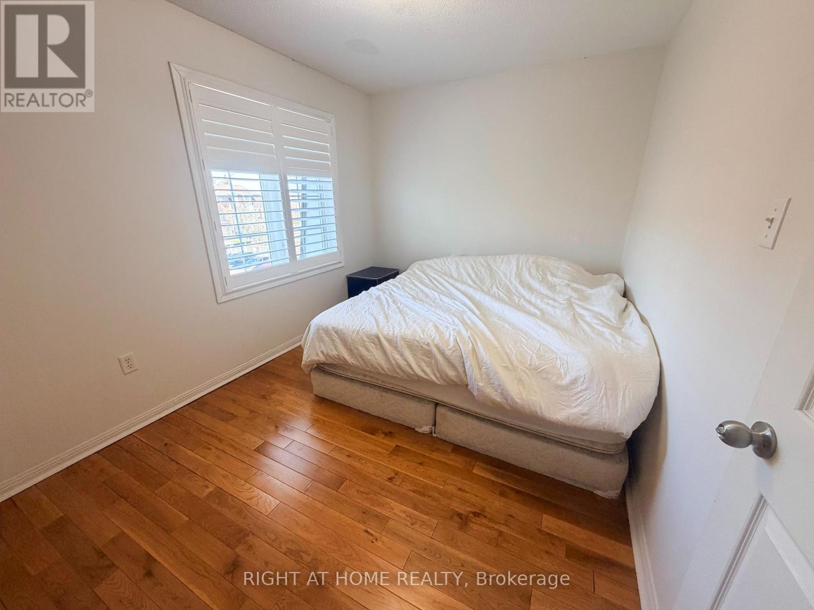 #28 1525 SOUTH PARADE COURT - 18