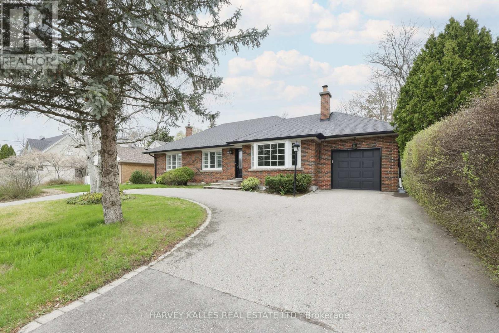 530 BLYTHWOOD ROAD - 2