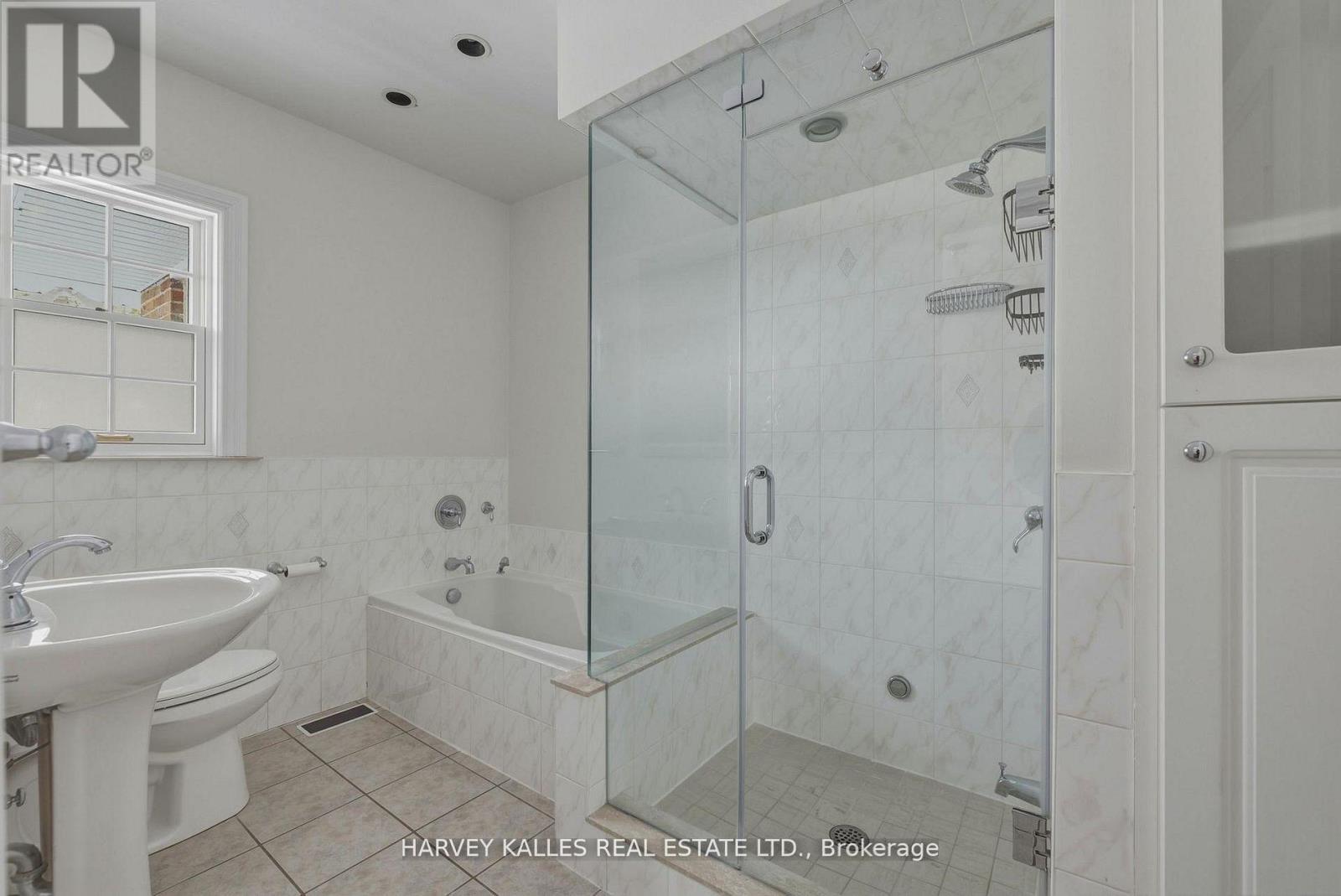 530 BLYTHWOOD ROAD - 28