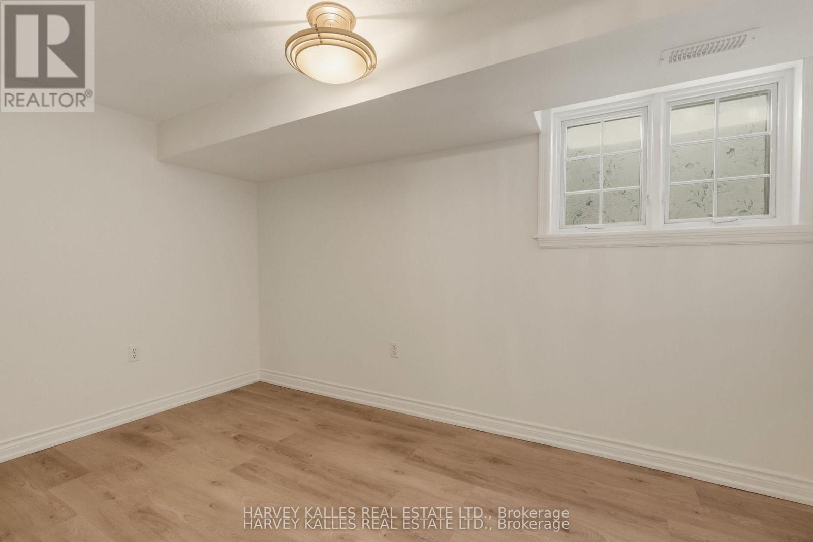530 BLYTHWOOD ROAD - 36