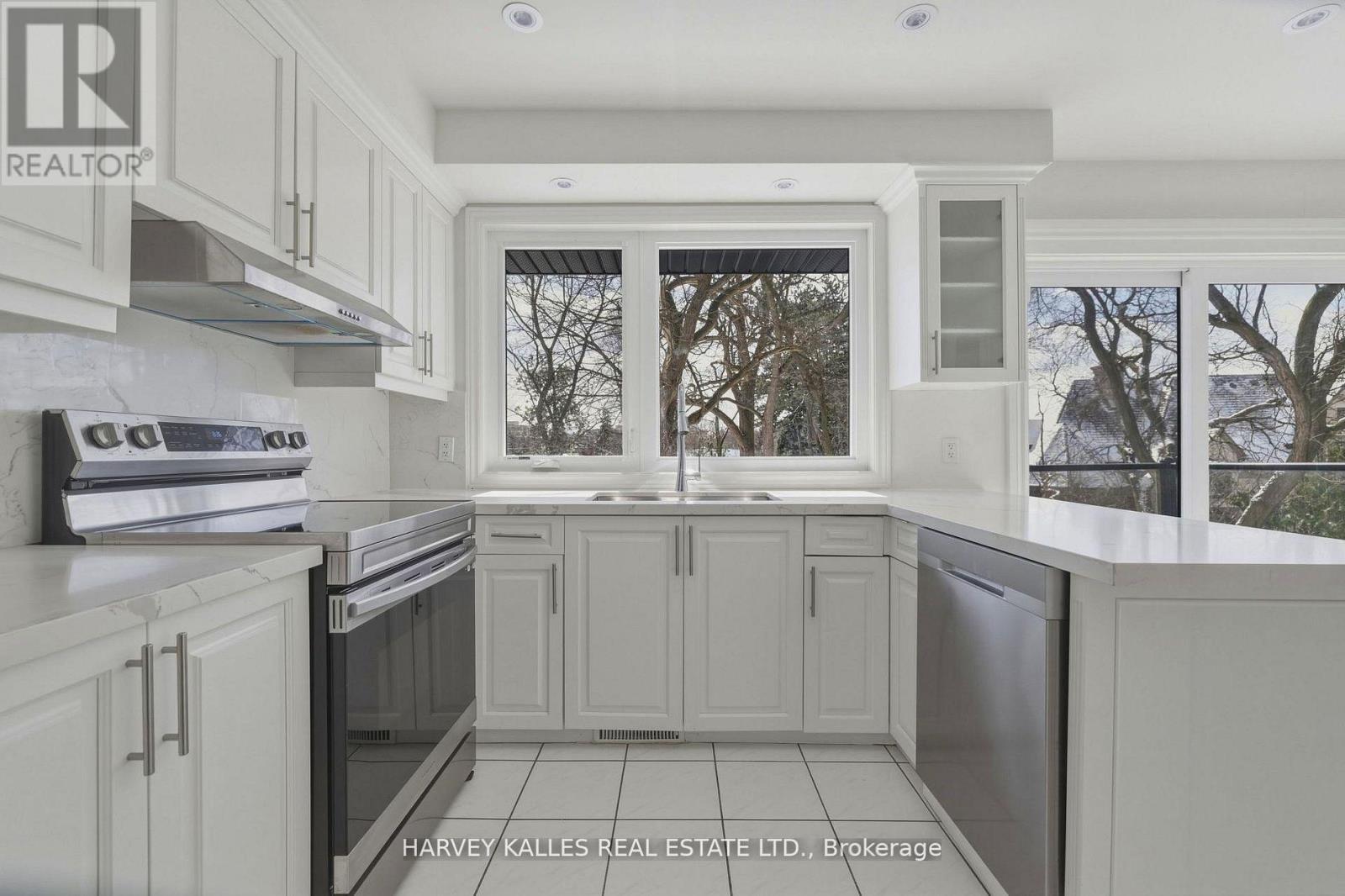 537 BLYTHWOOD ROAD - 15