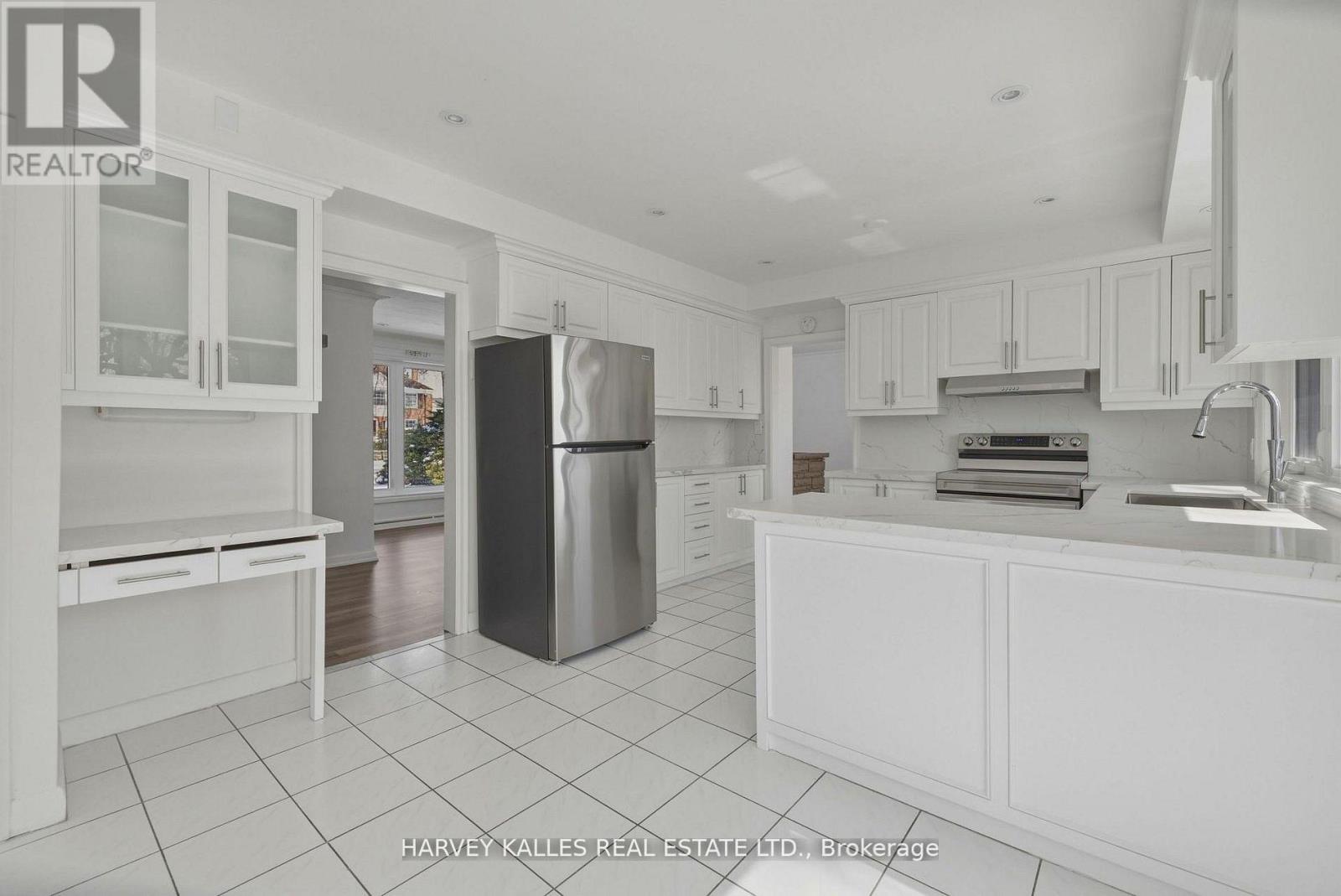 537 BLYTHWOOD ROAD - 18