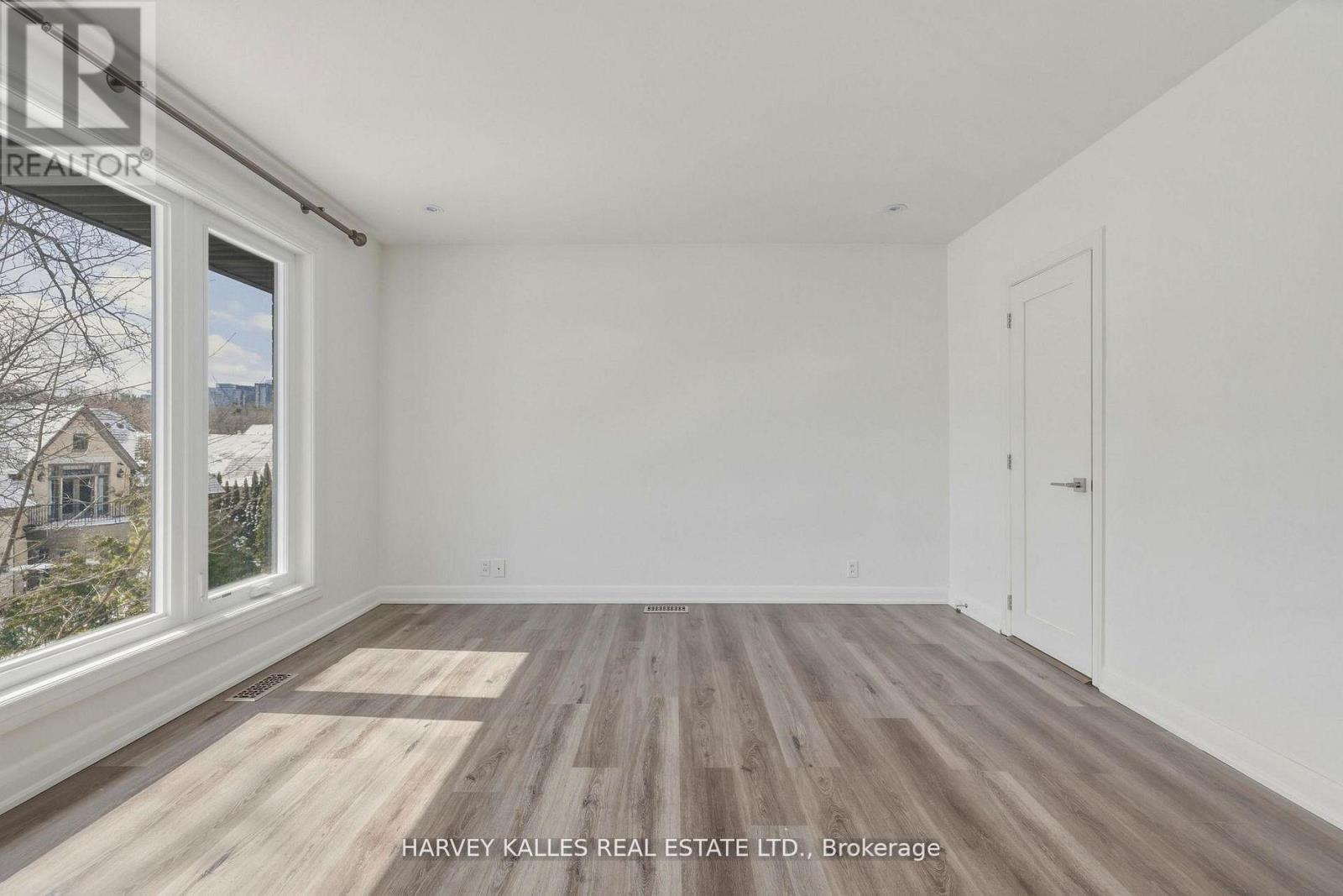 537 BLYTHWOOD ROAD - 34