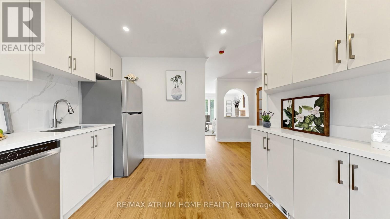13 APPLEGATE CRESCENT - 11