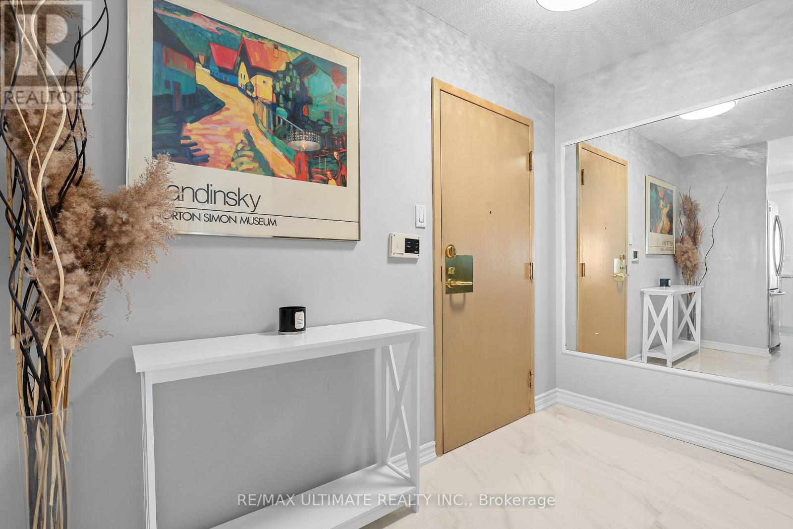 #1205B 3231 EGLINTON AVENUE E - 22