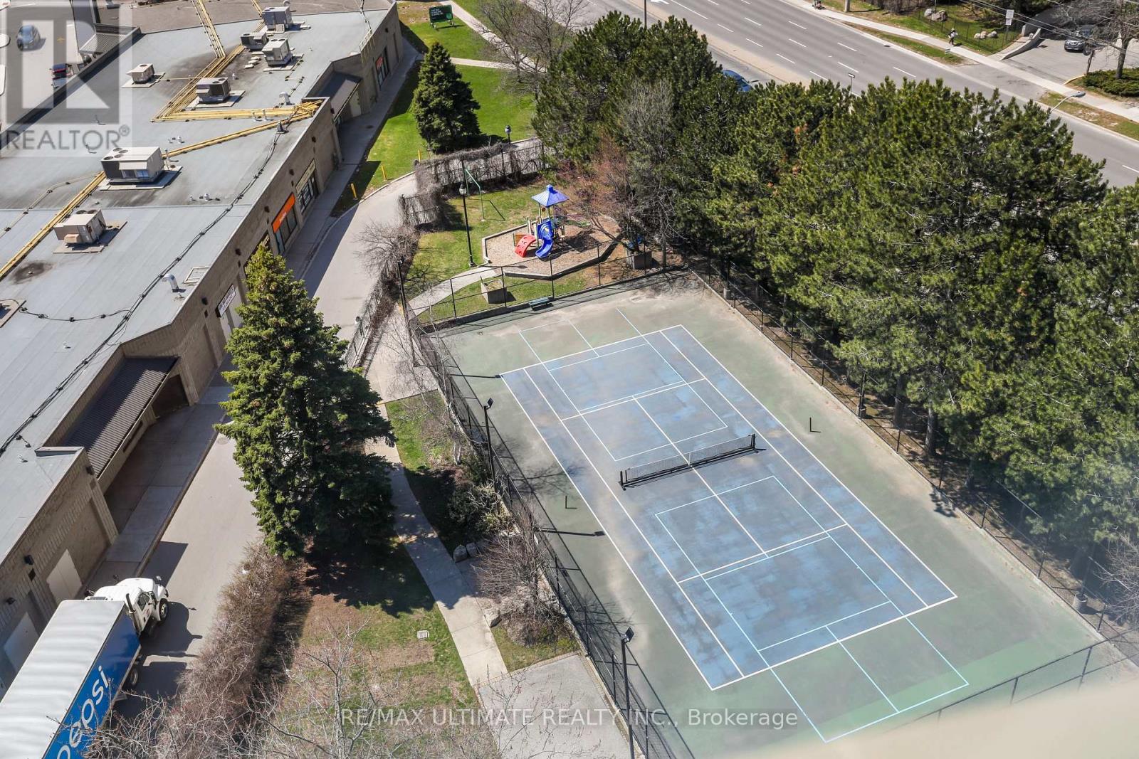 #1205B 3231 EGLINTON AVENUE E - 27