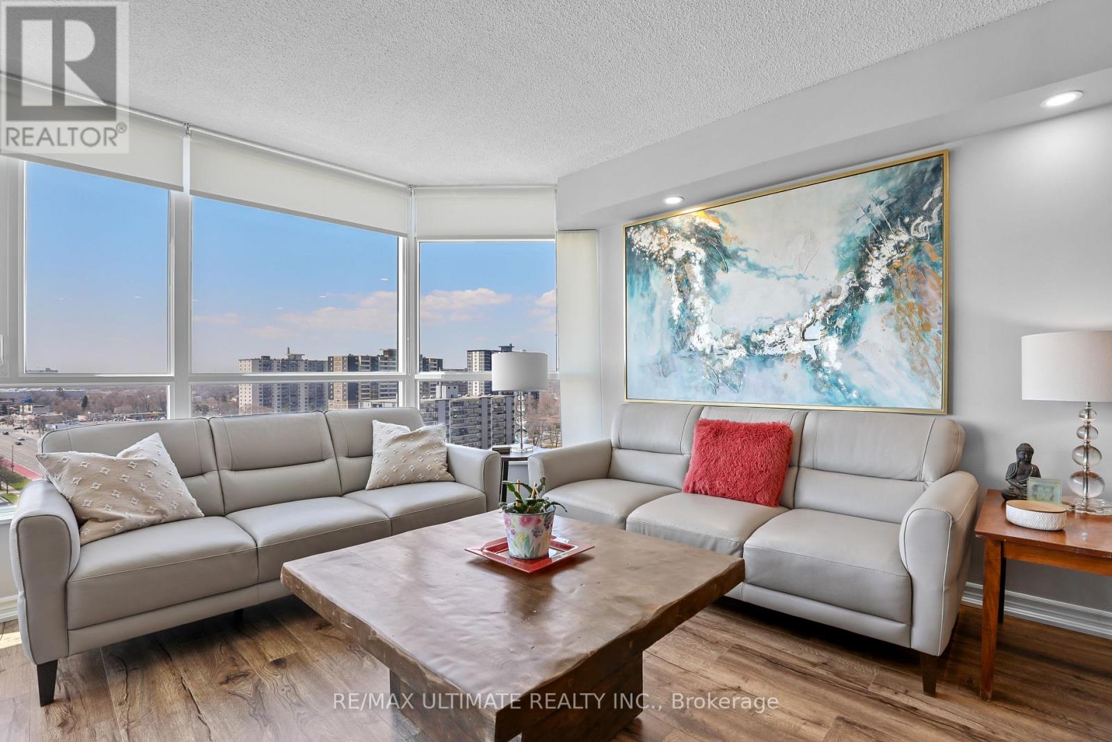 #1205B 3231 EGLINTON AVENUE E - 5