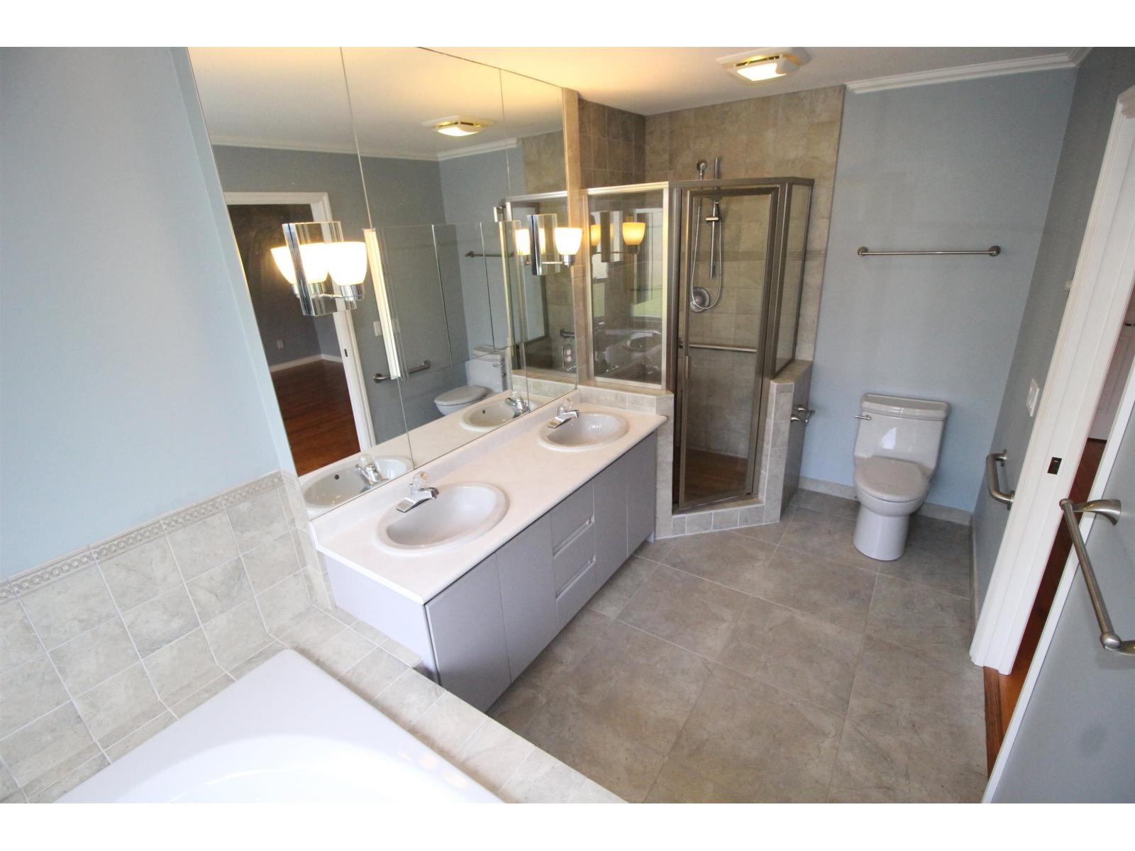 3 Bed, 3 Bath House for Sale in Surrey – 14897 22 AVENUE, Surrey - Image 6