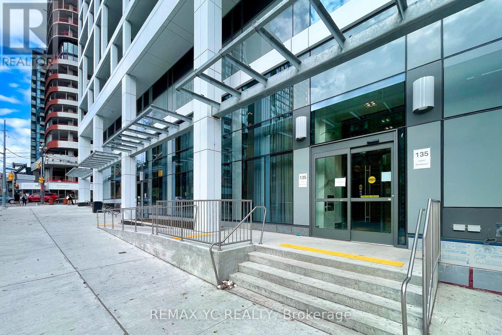 #1464 135 LOWER SHERBOURNE STREET - 40