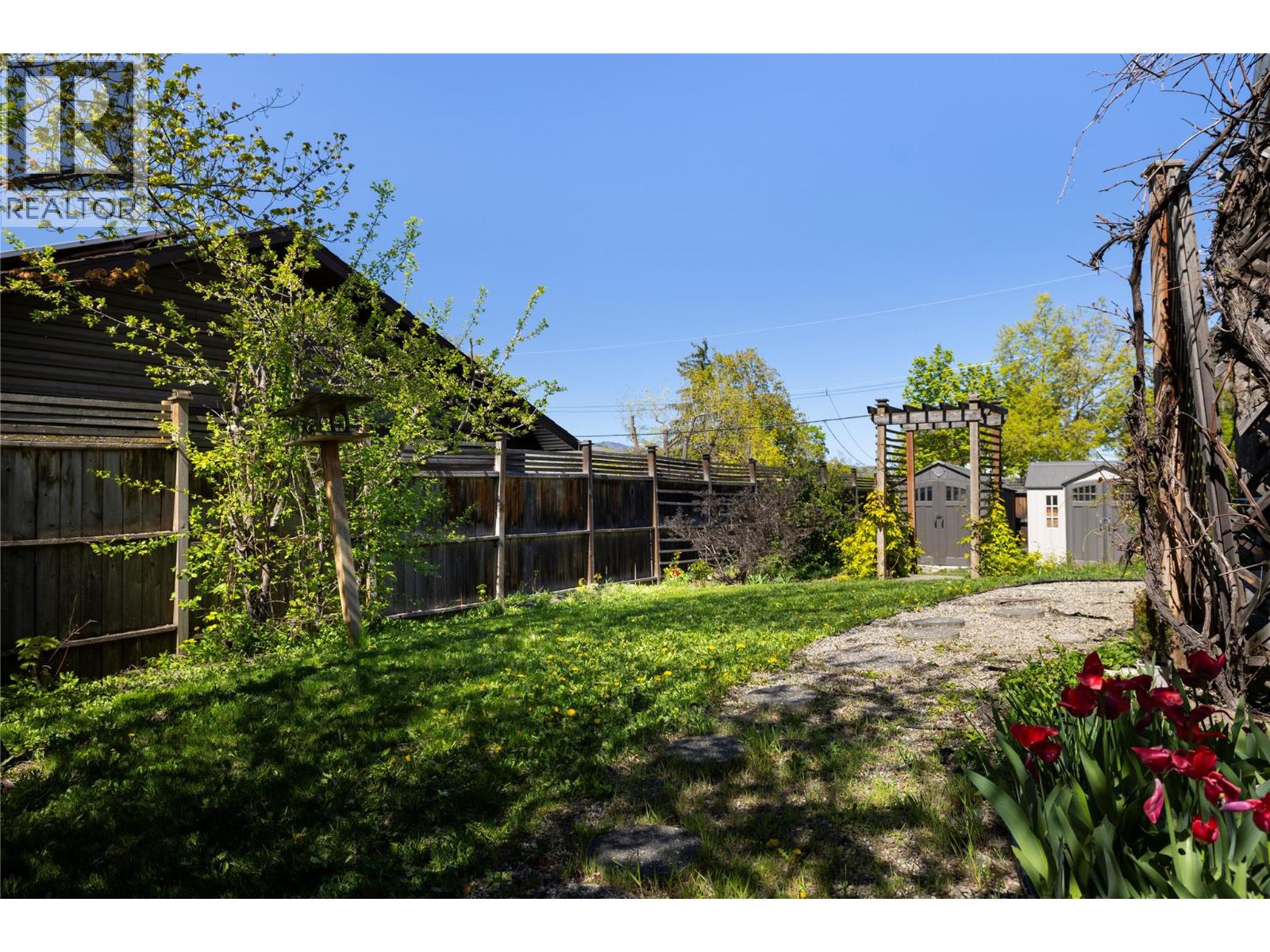 1900 37 Avenue - 46