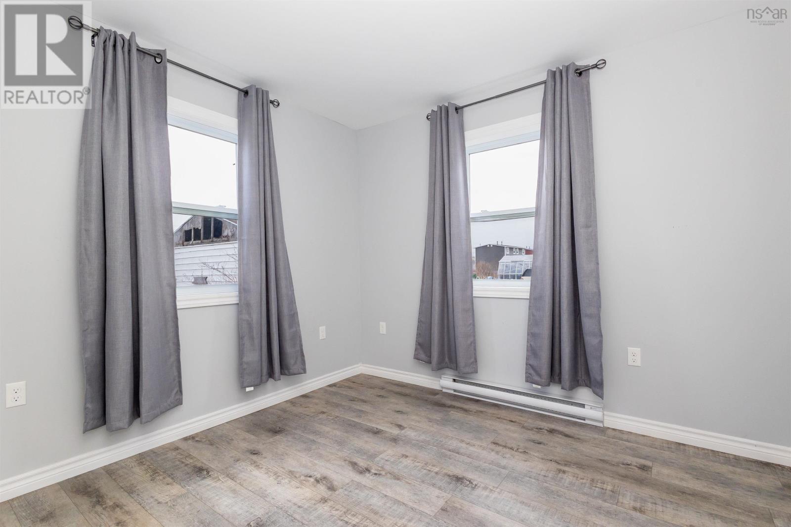 Property 21 of 26 of 26 Tenth Street