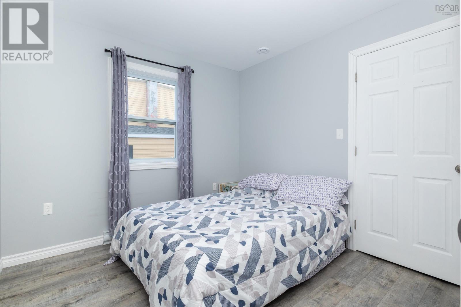 Property 20 of 26 of 26 Tenth Street