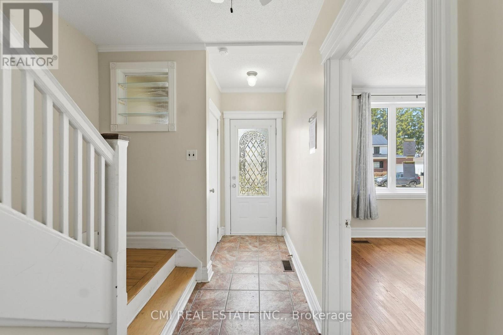 555 SMERDON STREET - 5