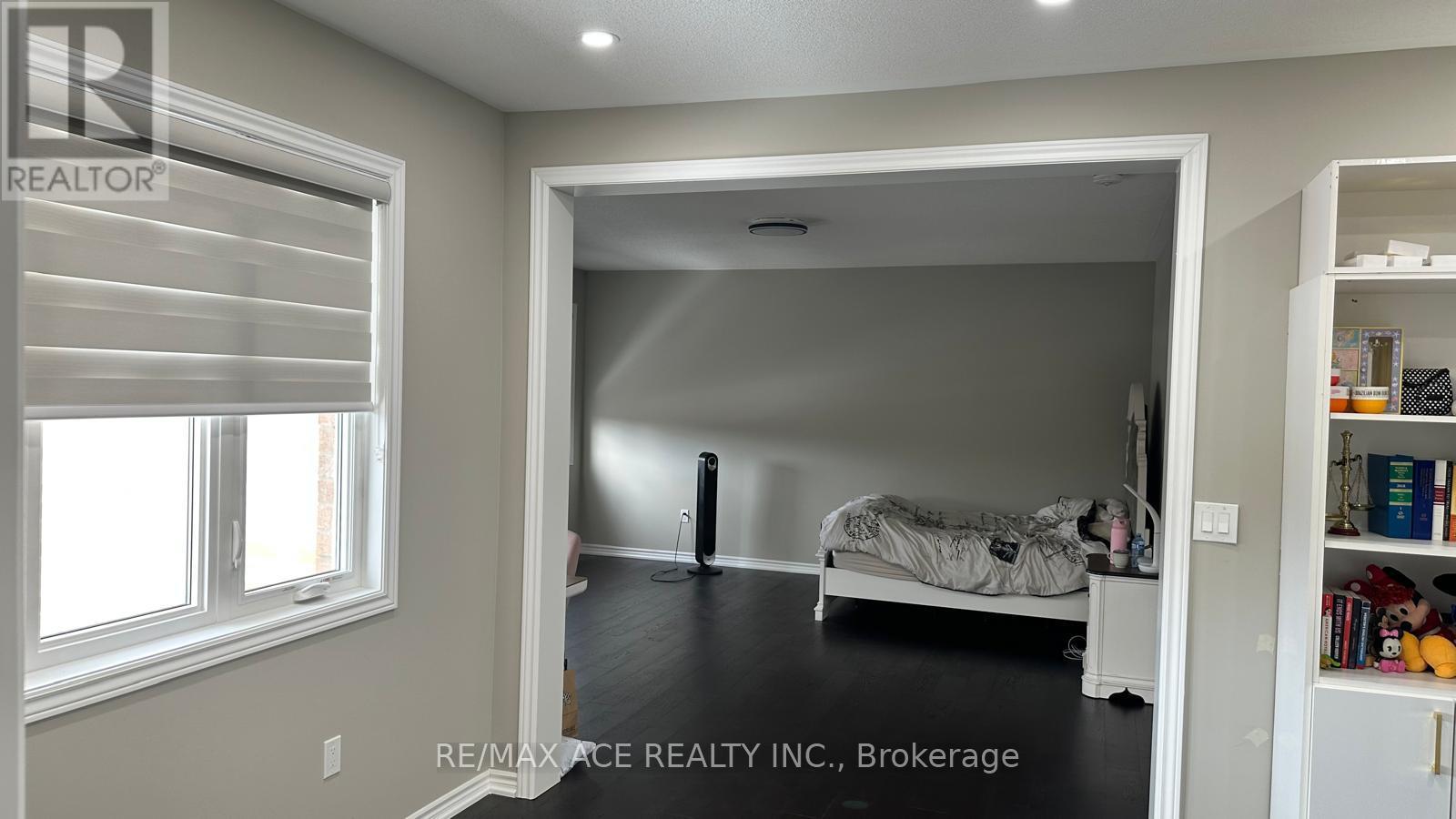 50 GOLDEN MEADOWS DRIVE - 27