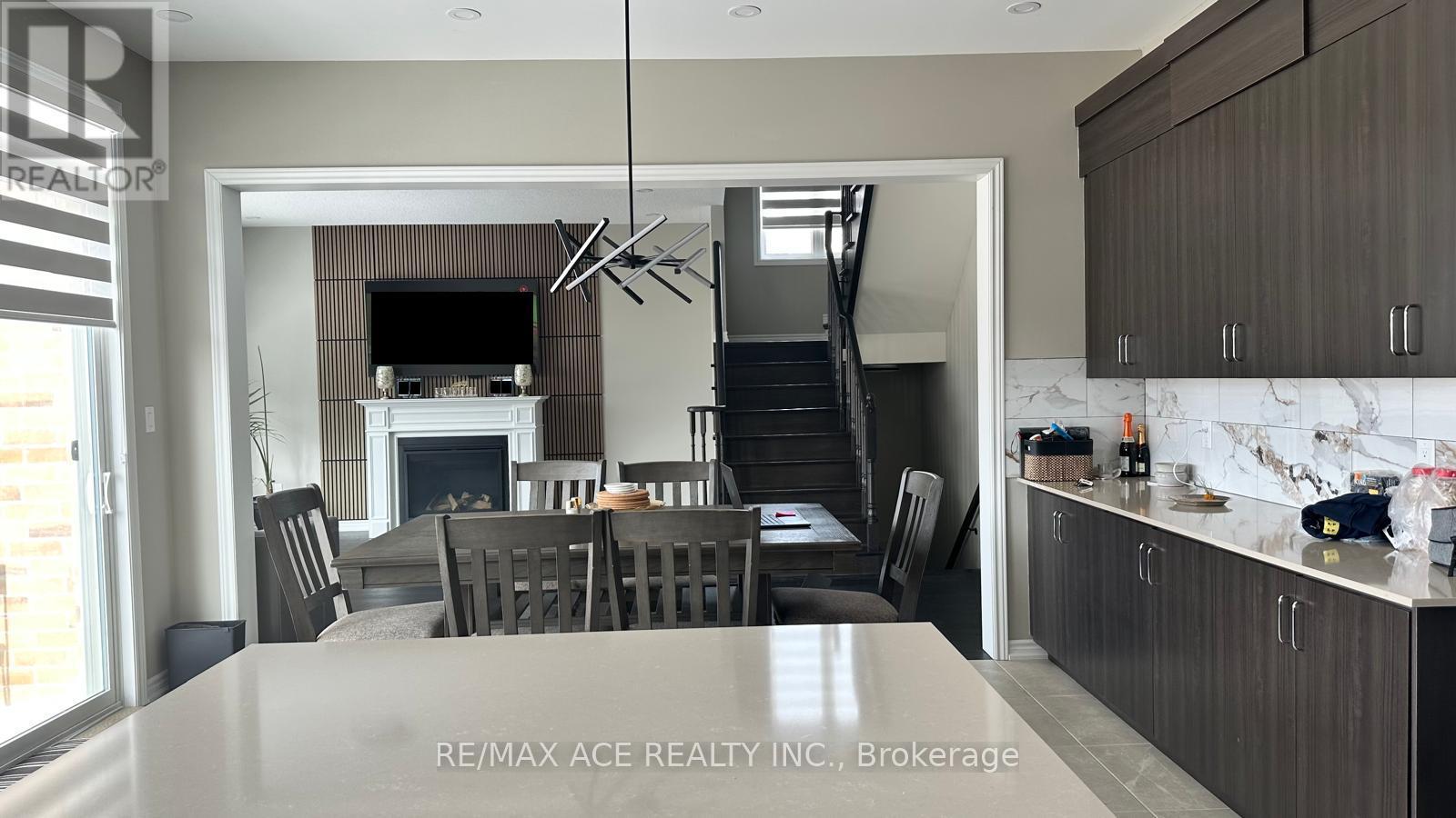 50 GOLDEN MEADOWS DRIVE - 39