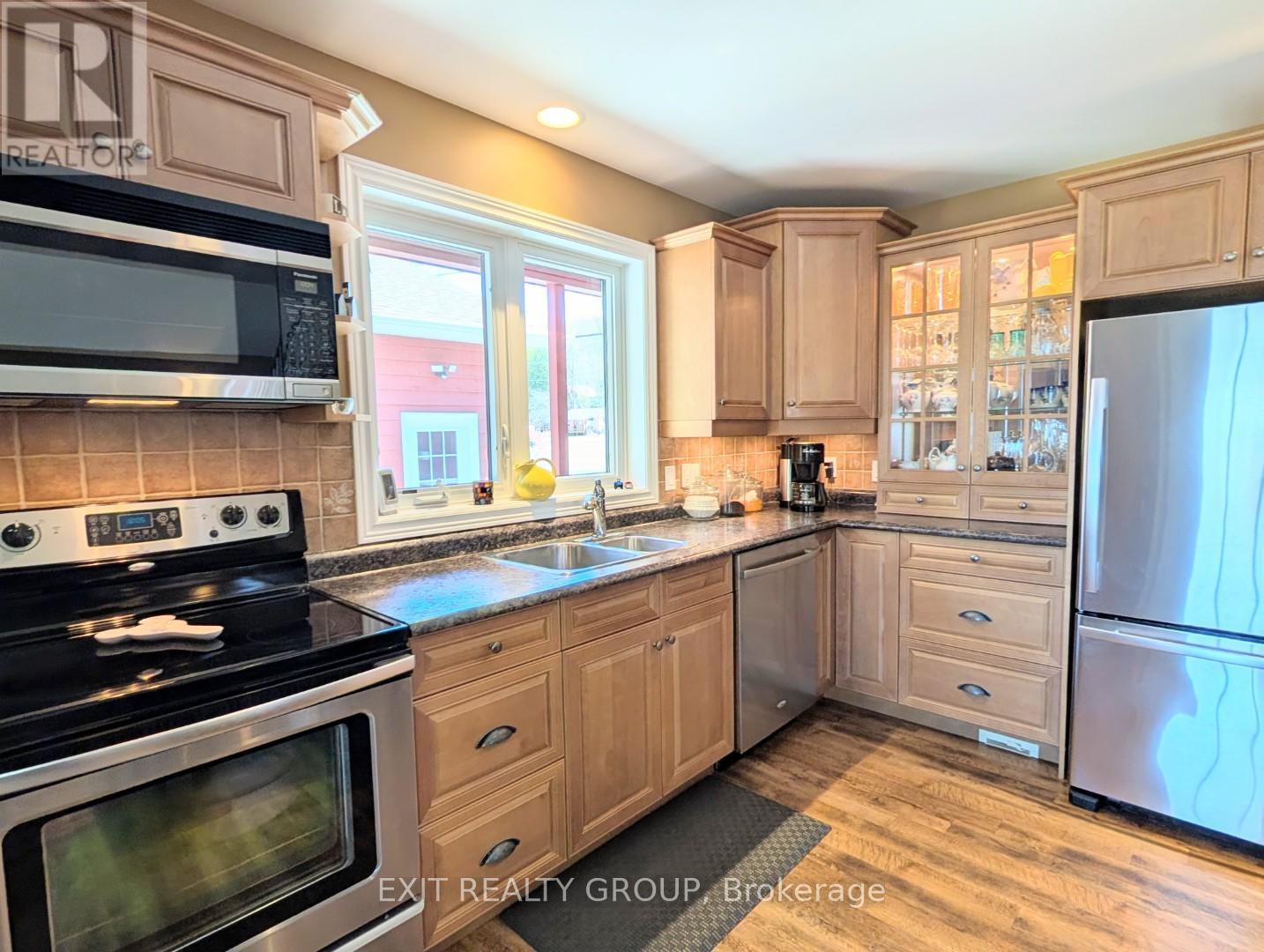 2639 WESLEMKOON LAKE ROAD - 9