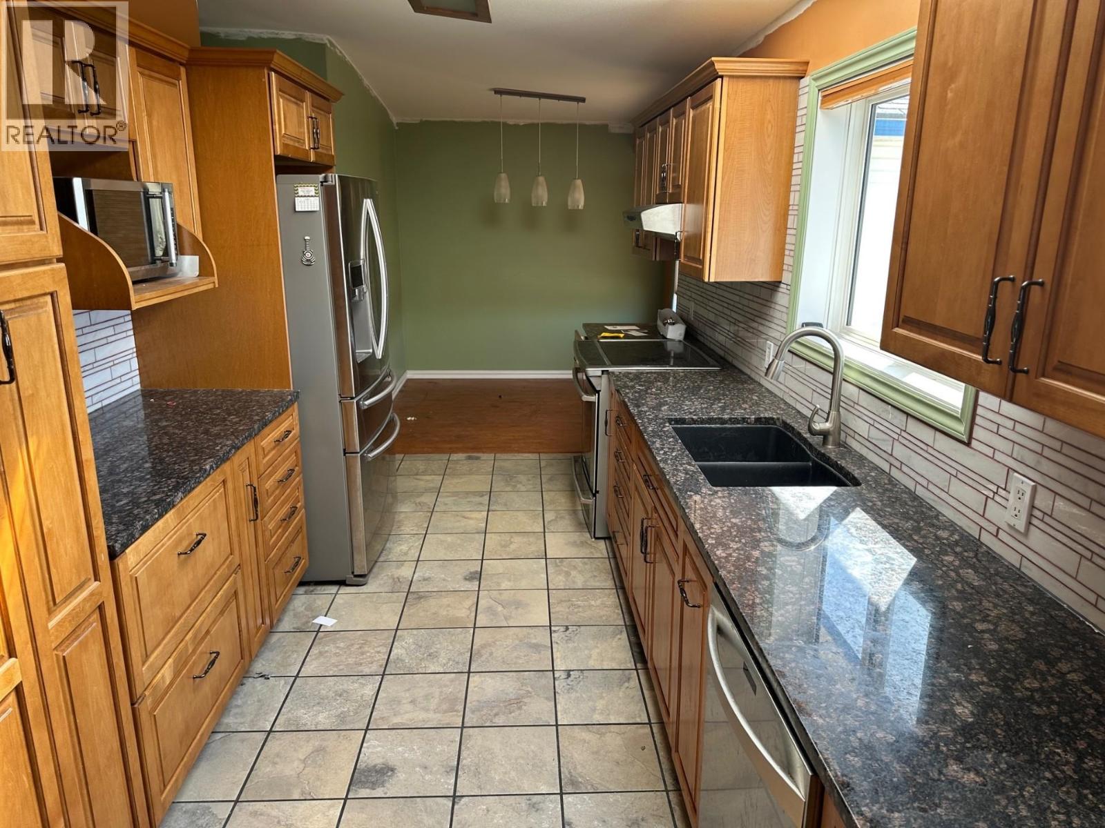 9920 112 AVENUE - 6