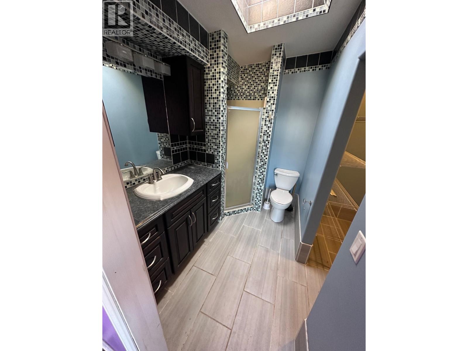 9920 112 AVENUE - 11