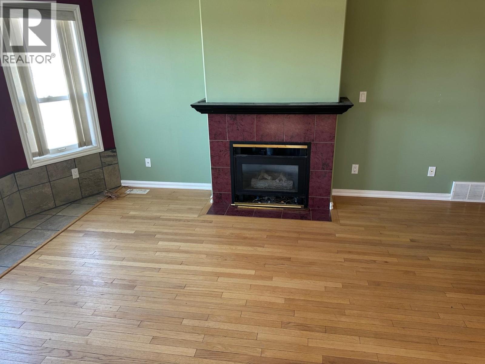 9920 112 AVENUE - 5
